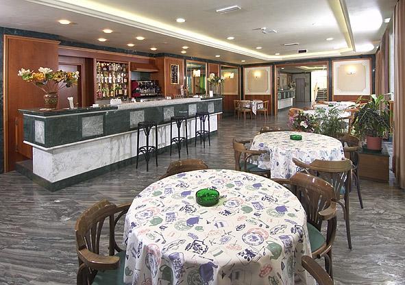 Hotel Boston Alba Adriatica Exterior photo